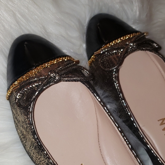 NEW Stuart Weitzman Gabby Chain-Link Leather flat Size 5.5 - Picture 11 of 12